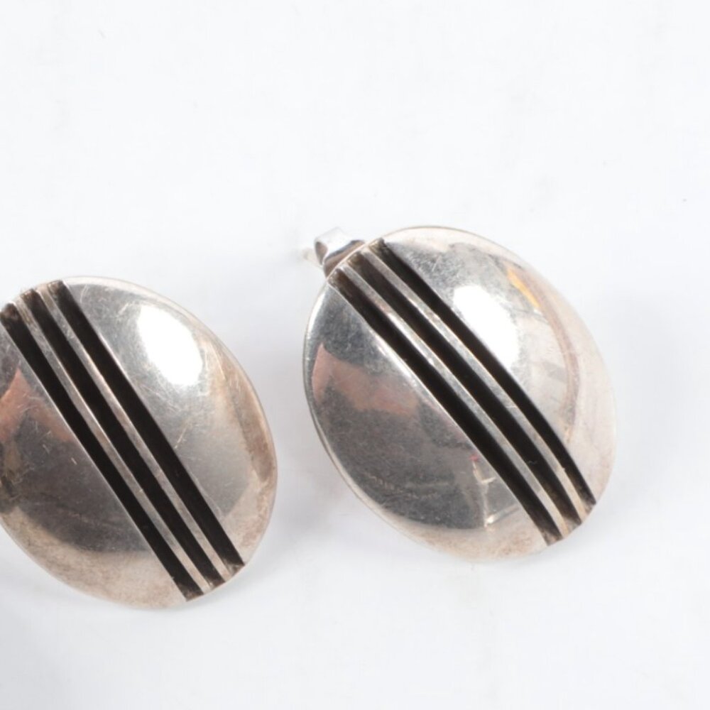 Navajo Handmade Earrings 925 Silver Artist Signed Yazzie